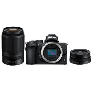 Foto principale Kit Fotocamera Mirrorless Nikon Z50 + Obiettivo 16-50mm F/3.5-6.3 + Obiettivo 50-250mm F/4.5-6.3 – Prodotto in Italiano