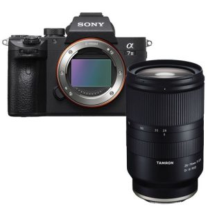Foto principale Kit Fotocamera Mirrorless Sony A7 III + Obiettivo Tamron 28-75mm F/2.8 G2 – Prodotto in Italiano